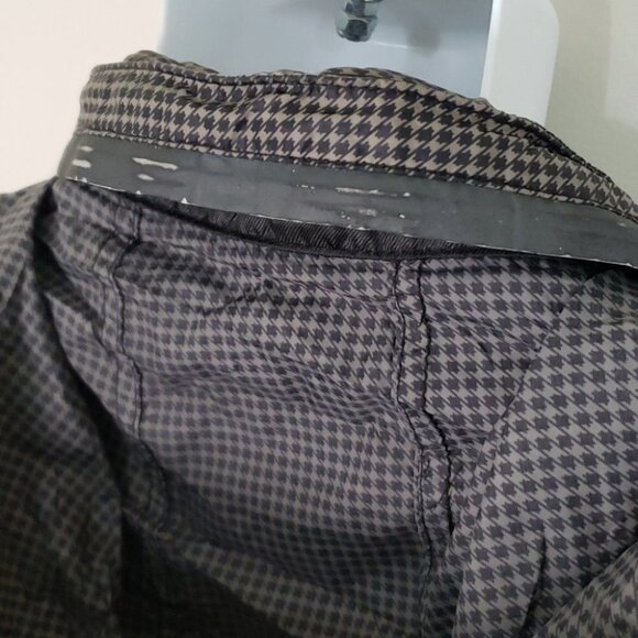 𝅺Armani Exchange Hooded Nylon Ripstop Lightweight City Wind Jacket - Women's - Picture 10 of 12